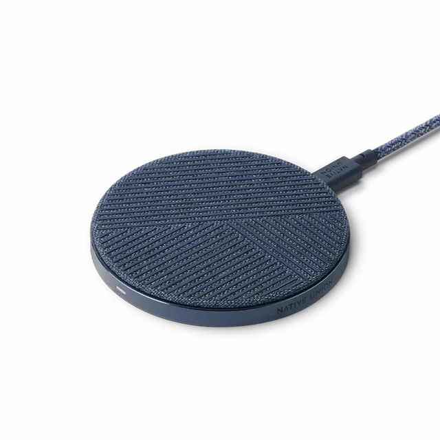 native-union-drop-wireless-charger-chargeur-sans-fil-qi-design-avec-base-en-alum image 1