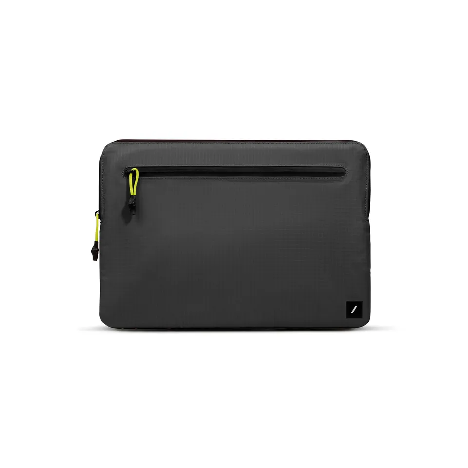 native-union-ultralight-housse-macbook-tui-rembourr-l-ger-tissu-ripstop-100-recy image 1