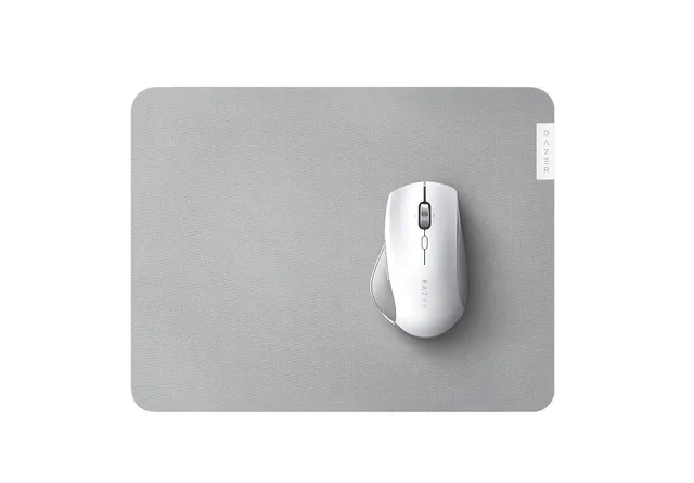 razer-pro-glide-tapis-de-souris-souple-en-tissu-microfibre-textur-360-x-275-x-3- image 1