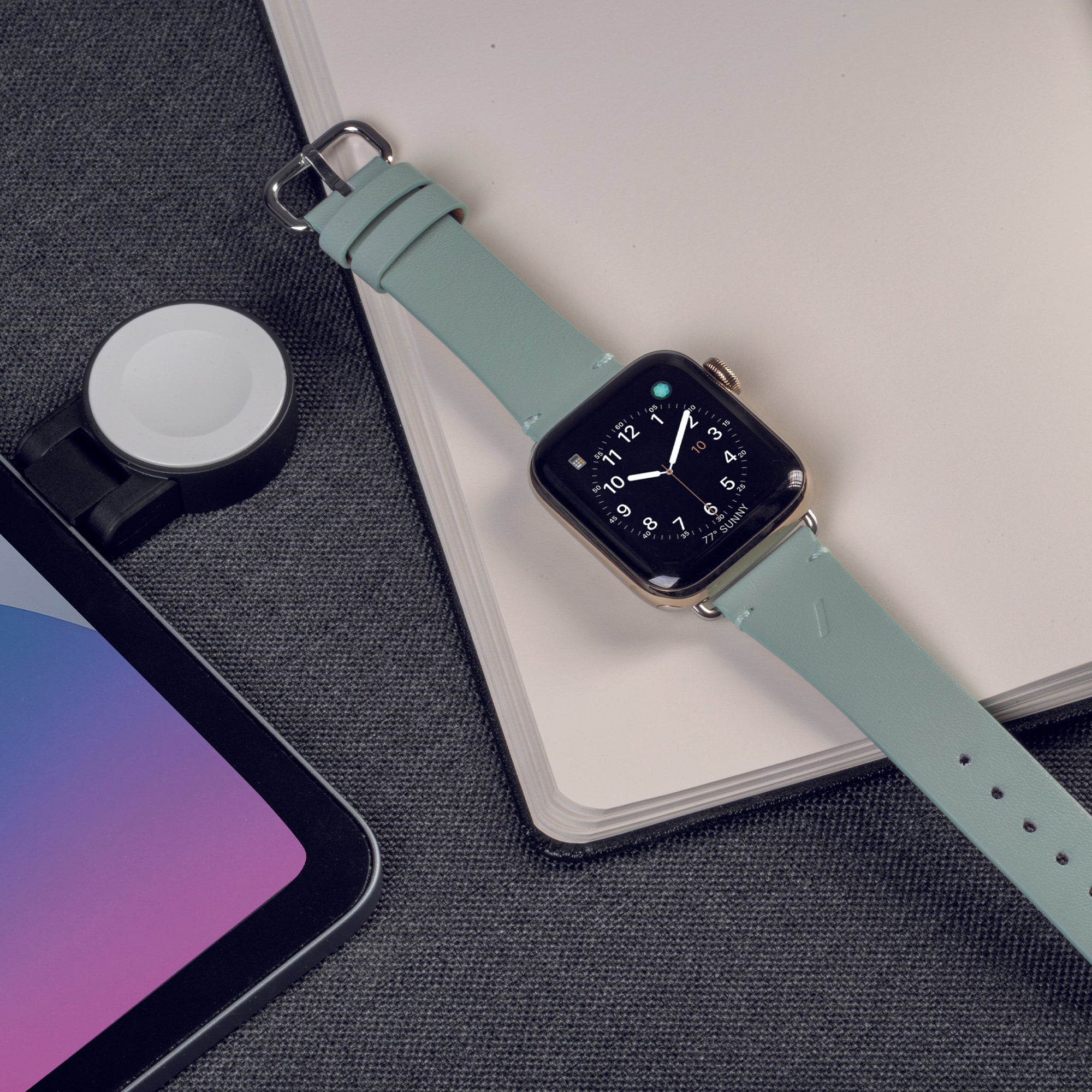 native-union-watch-puck-chargeur-apple-watch-pliable-usb-c-mfi-certifi-5w-angles image 5