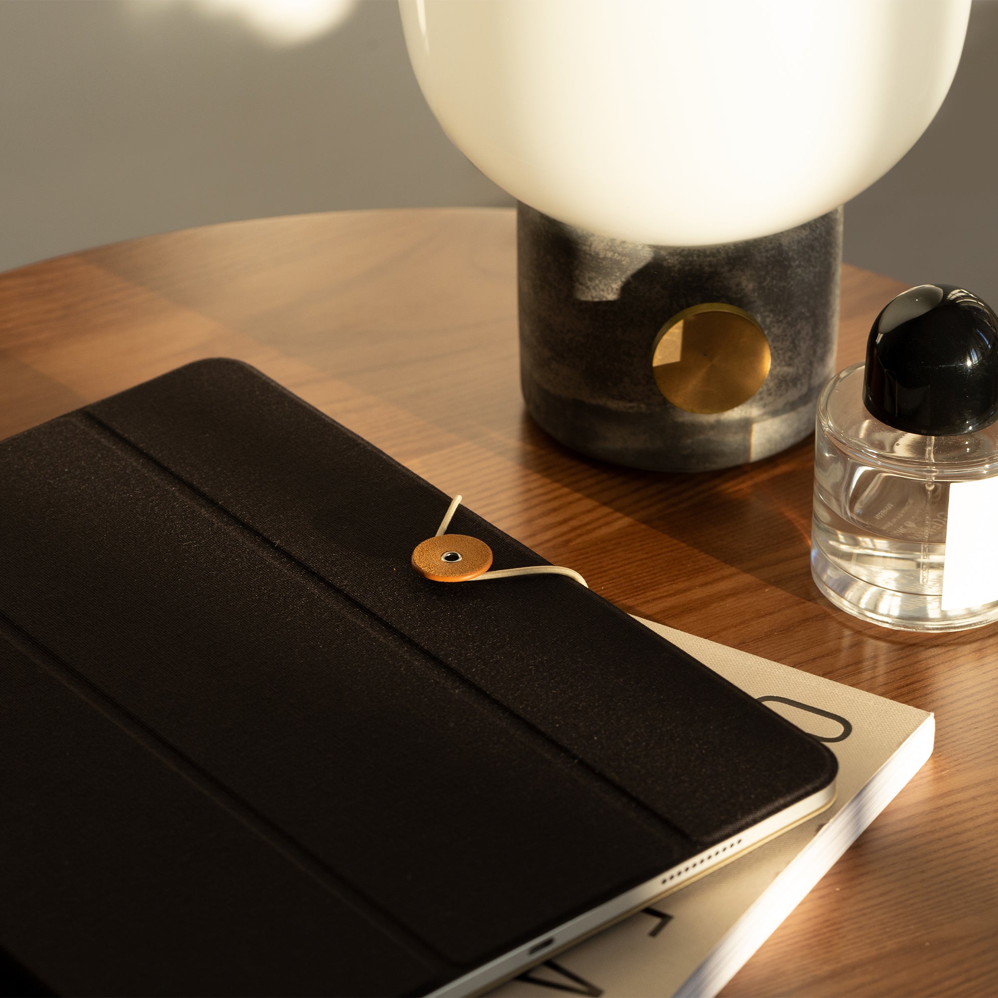 native-union-w-f-a-folio-pour-ipad-air-13-tui-housse-stand-pliable-magn-tique-pr image 5
