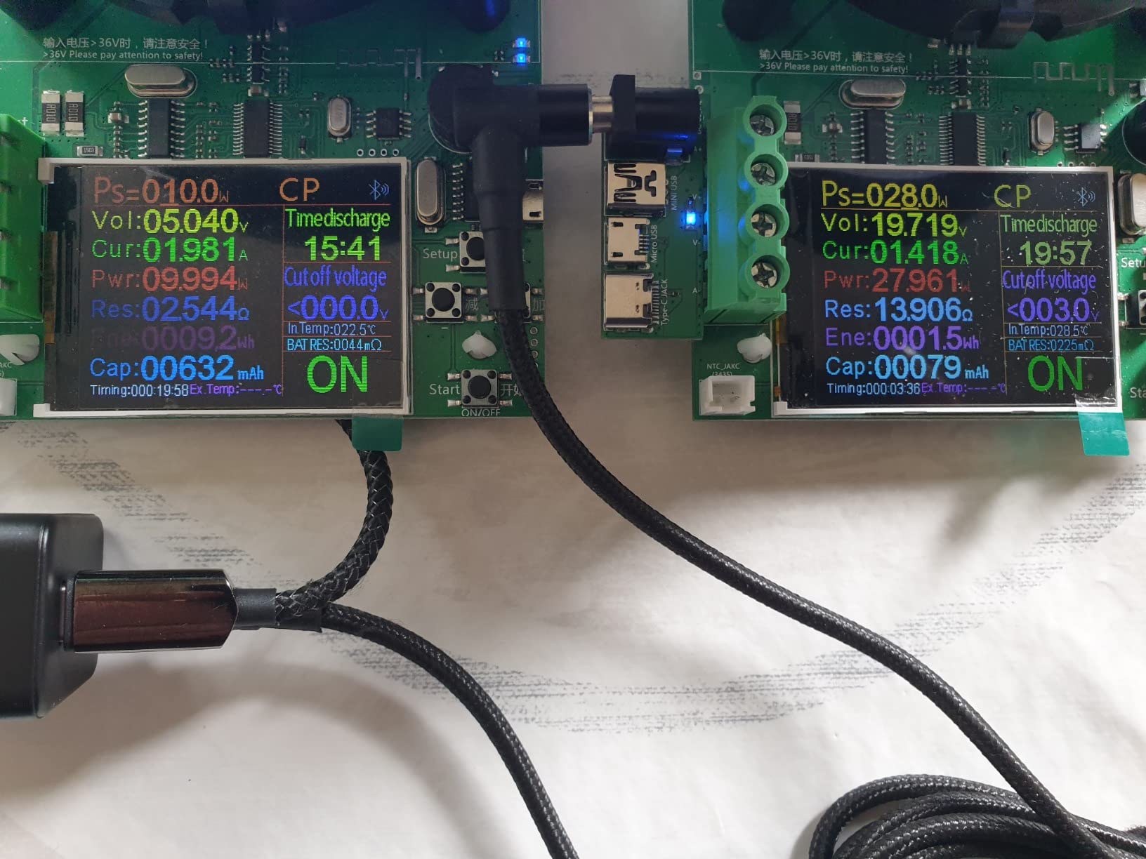 Enfin un chargeur qui tient dans la poche