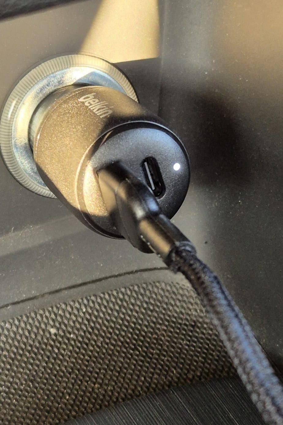 Charge éclair en voiture
