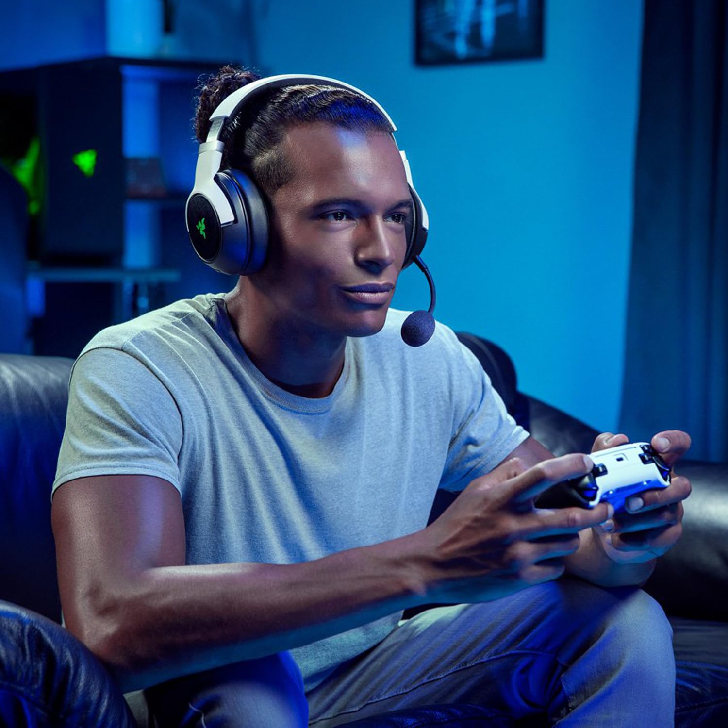 razer-kaira-pro-hyperspeed-casque-gaming-sans-fil-haptique-multiplateforme-hyper image 2