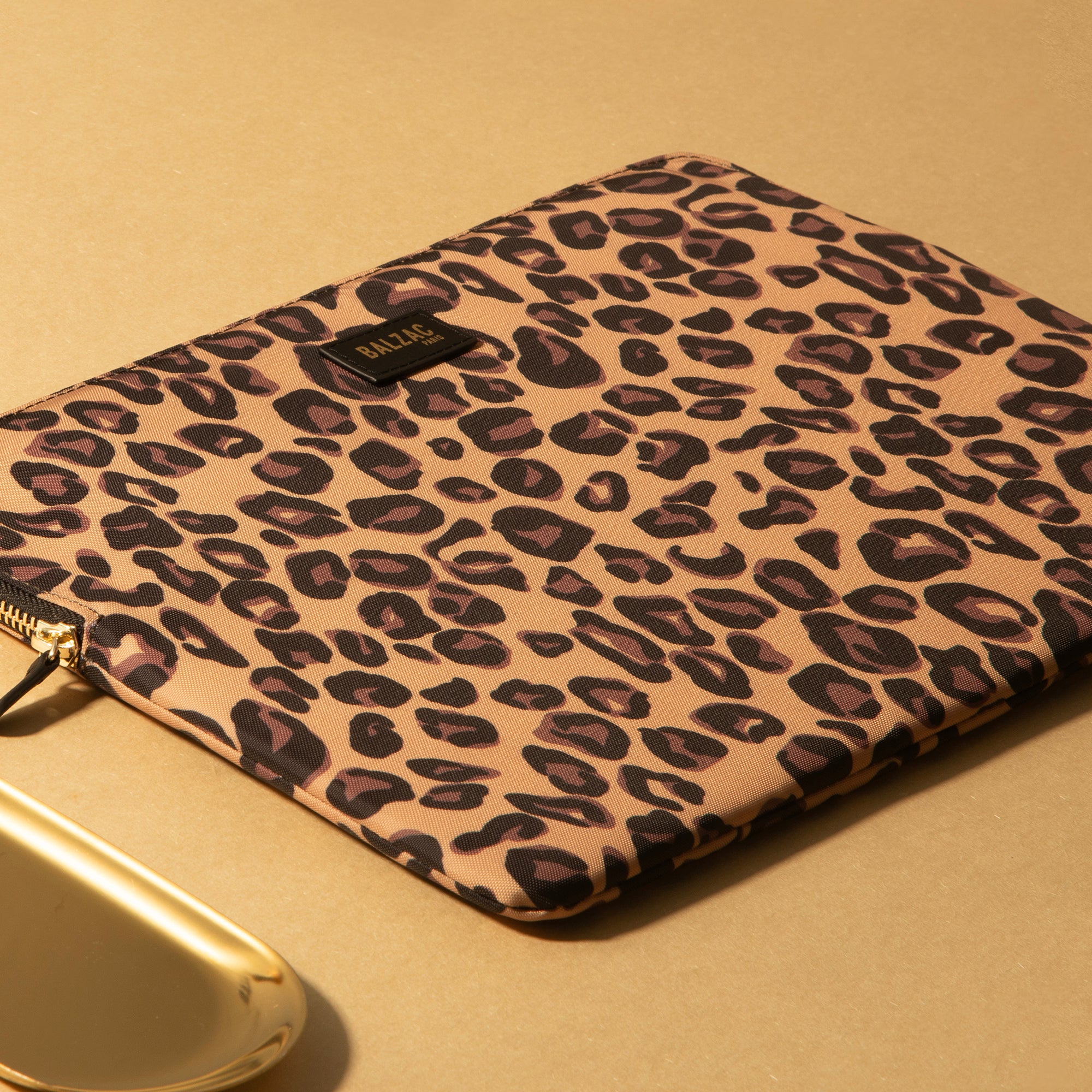 native-union-leopard-sleeve-for-macbook-13-14-housse-rembourr-e-l-opard-balzac-p image 4