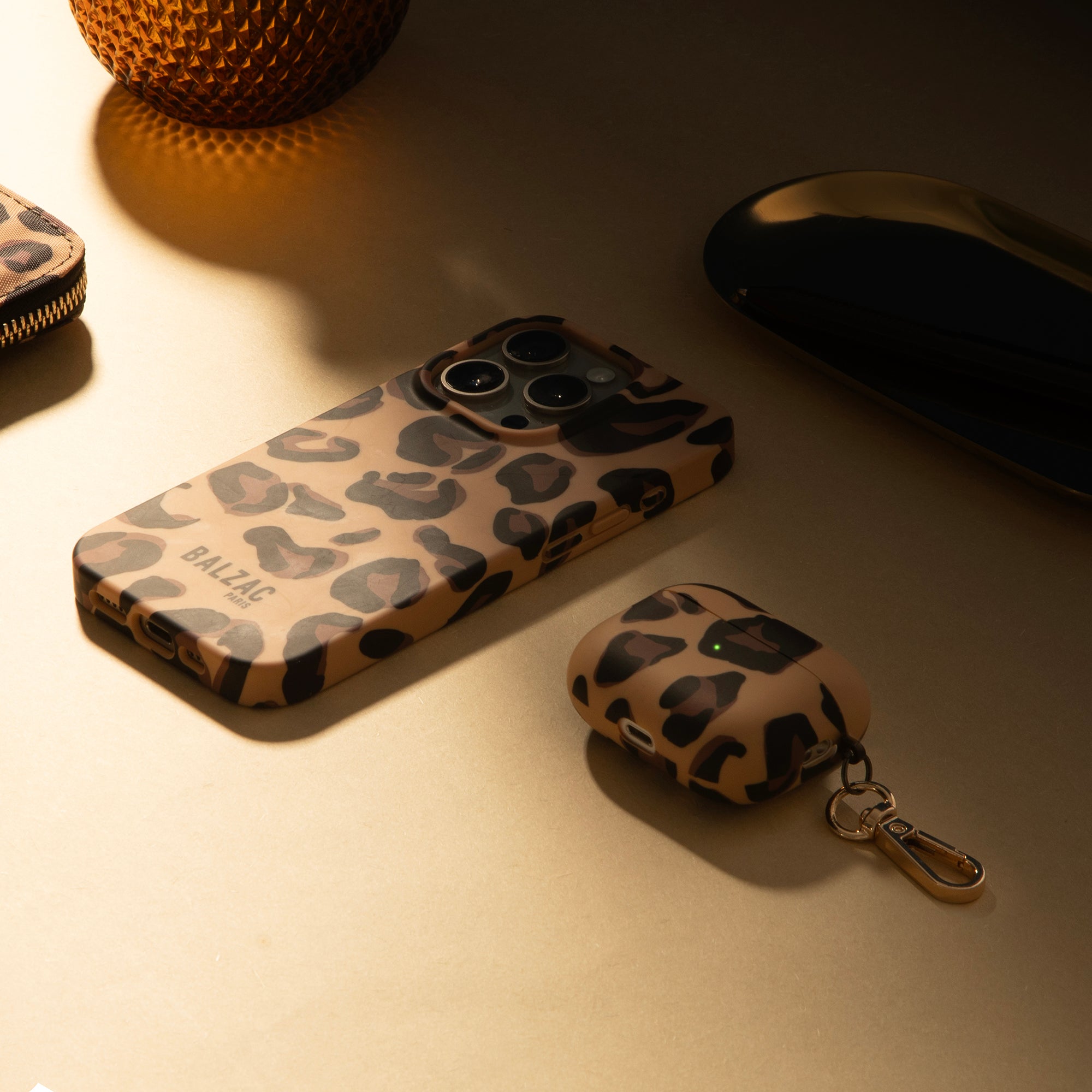 native-union-x-balzac-paris-leopard-case-for-iphone-15-coque-magsafe-imprim-l-op image 3