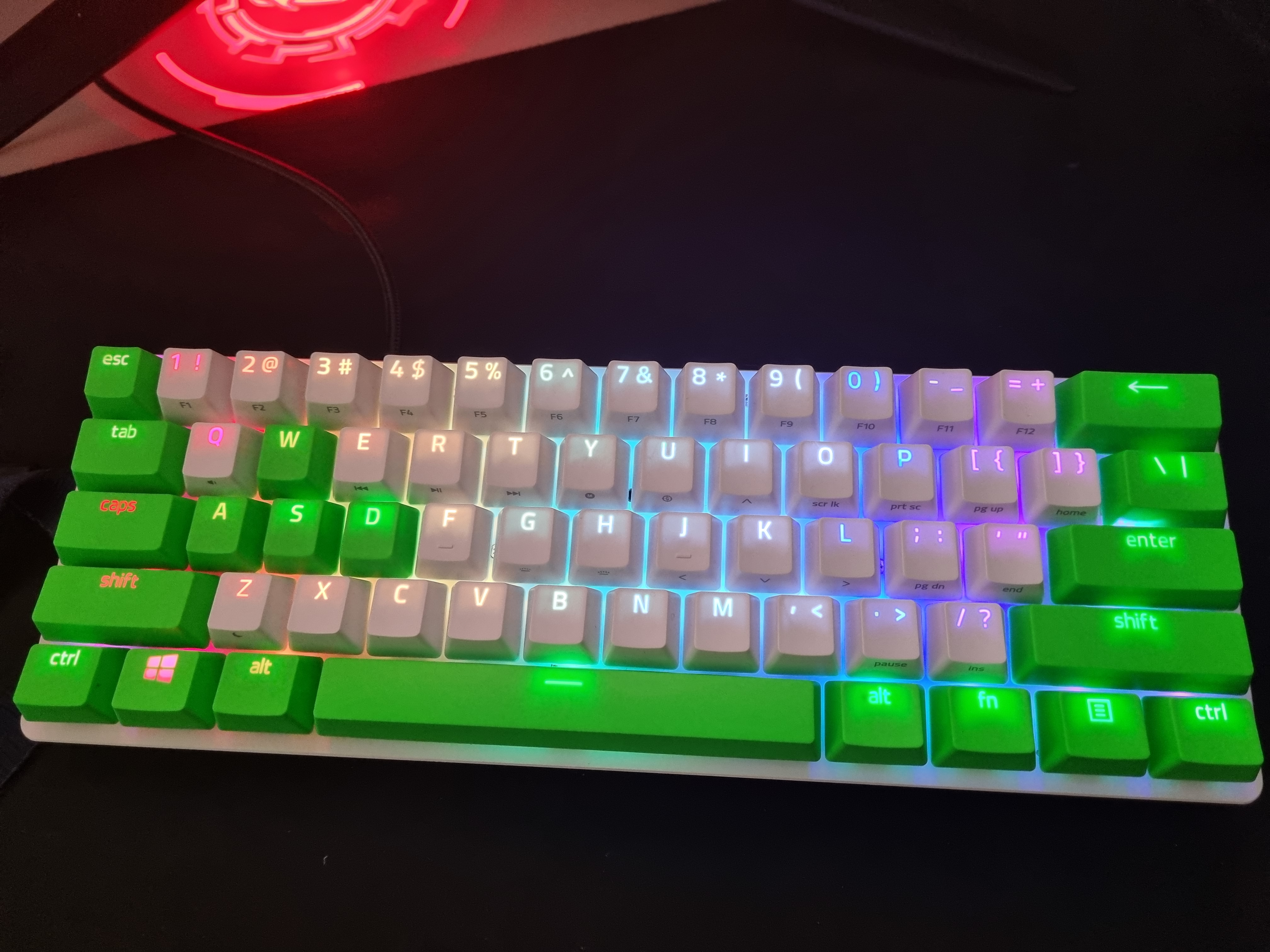 Bon clavier, bruyant