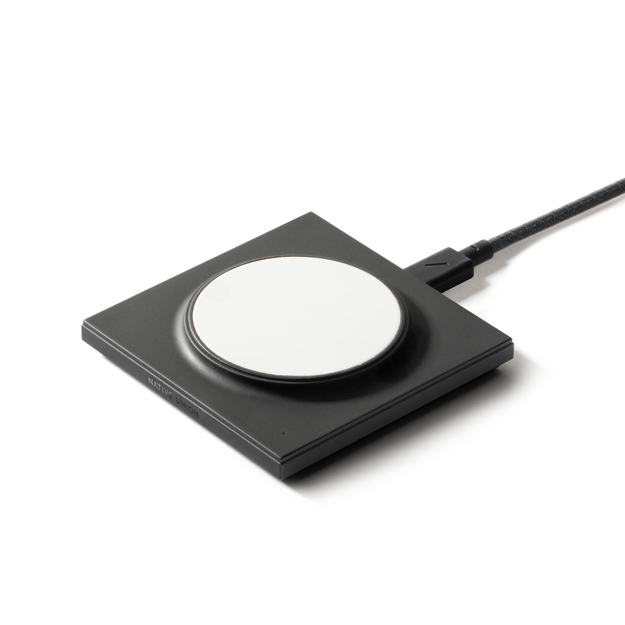 native-union-drop-magnetic-wireless-charger-chargeur-sans-fil-magsafe-7-5w-iphon image 1