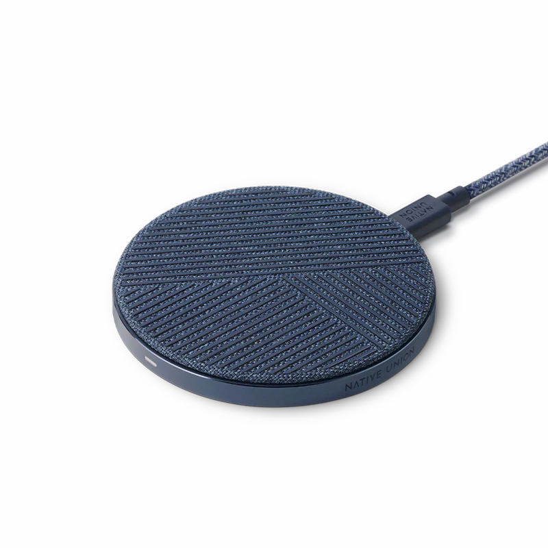 native-union-drop-wireless-charger-chargeur-sans-fil-qi-design-avec-base-en-alum image 1