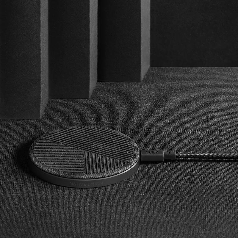 native-union-drop-wireless-charger-chargeur-sans-fil-qi-10-w-base-aluminium-et-t image 8