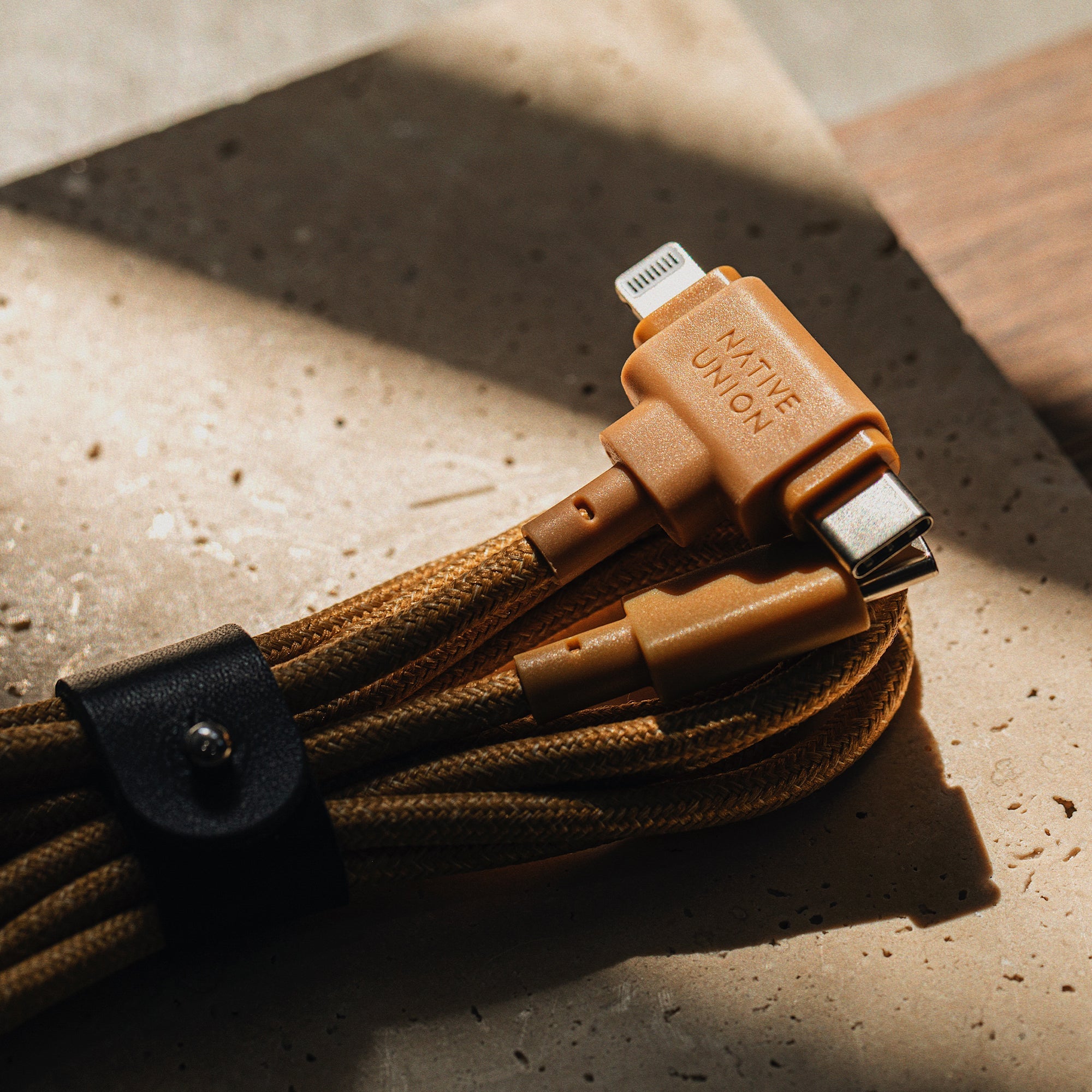 native-union-belt-cable-duo-c-ble-2-en-1-usb-c-vers-usb-c-lightning-charge-rapid image 6