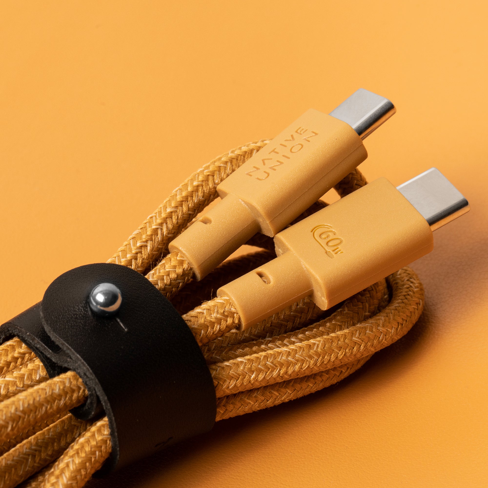 native-union-belt-cable-c-ble-usb-c-vers-usb-c-tress-1-2-m-avec-sangle-cuir-powe image 2