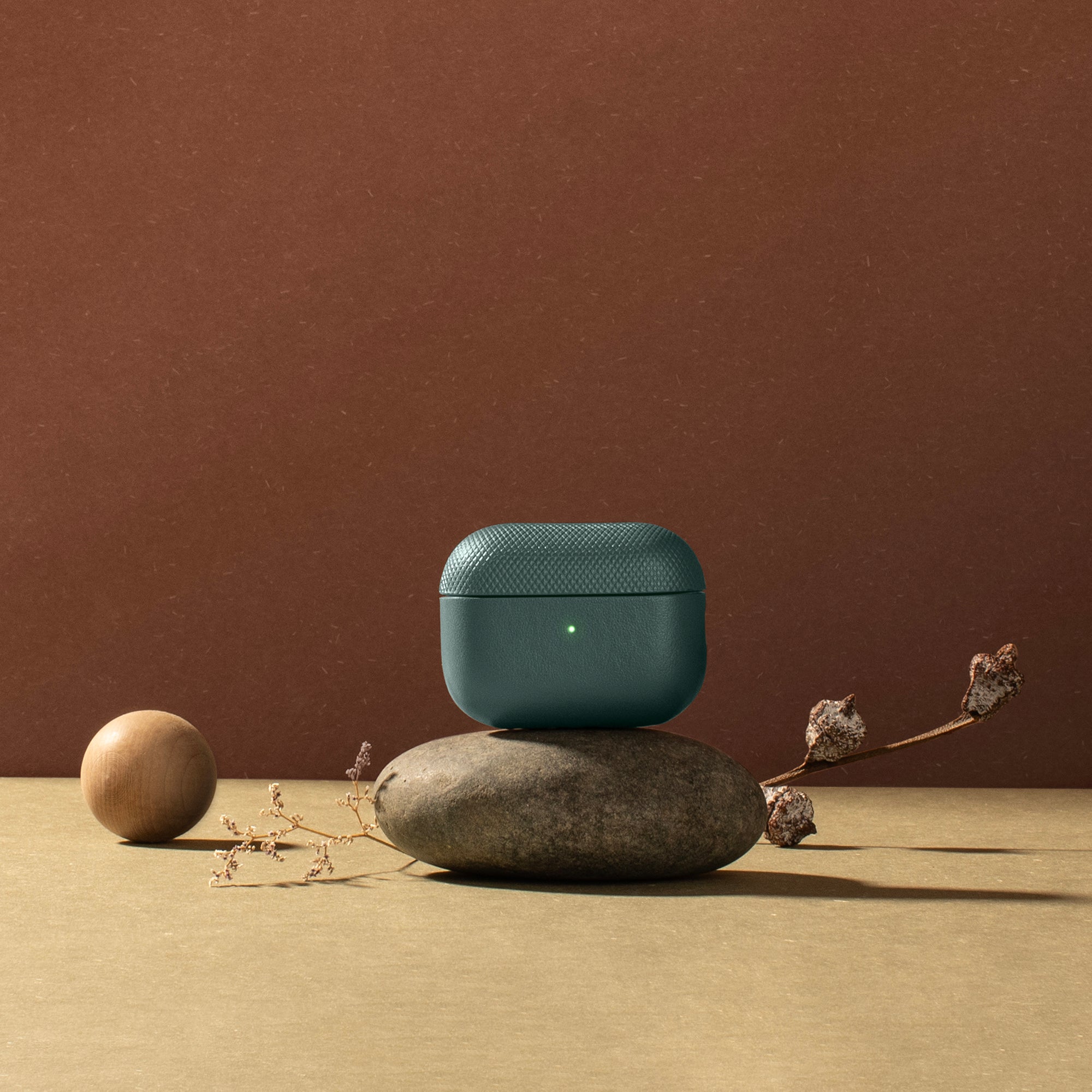 native-union-re-classic-case-airpods-pro-gen-1-2-tui-fin-en-mat-riau-v-g-tal-yat image 7