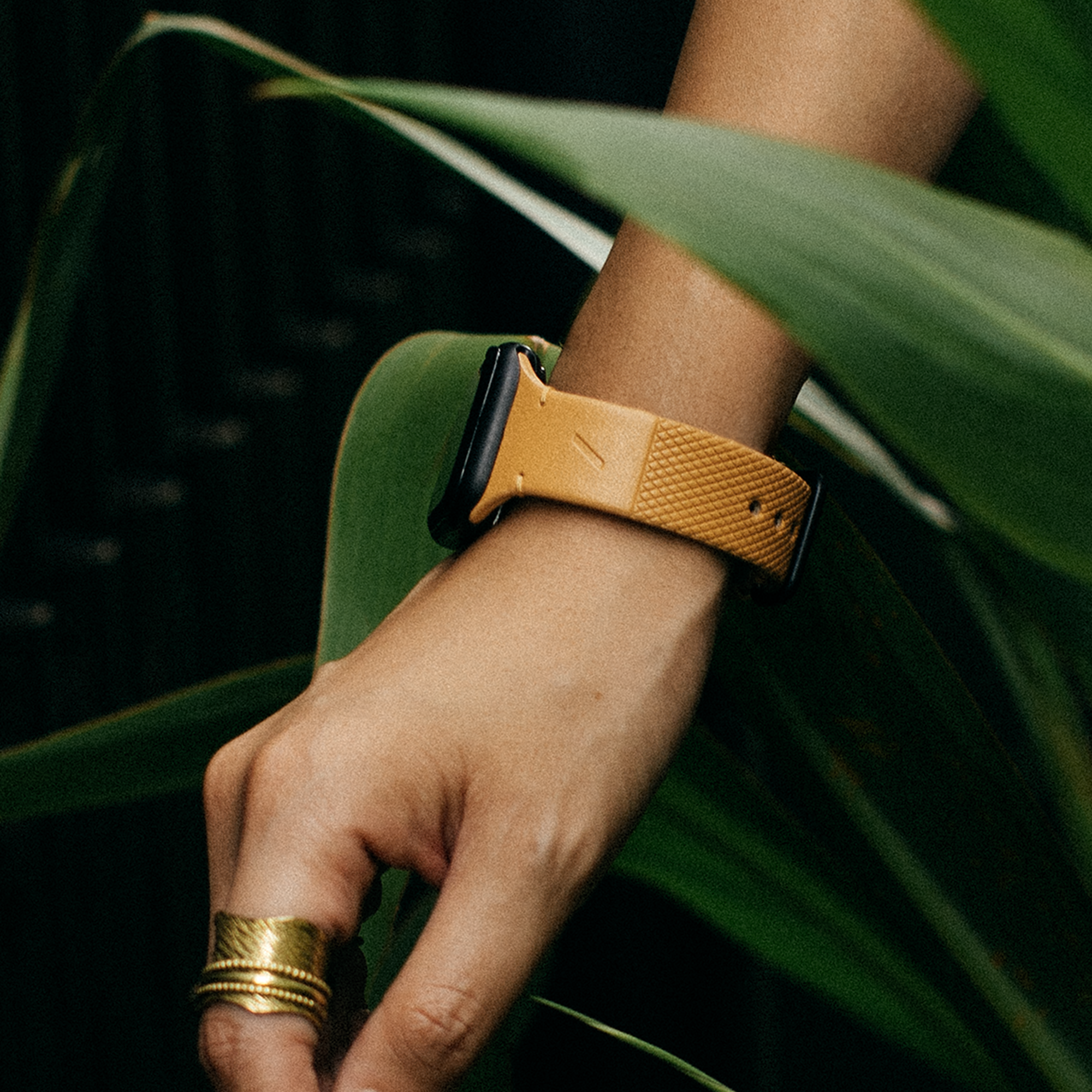 native-union-re-classic-band-bracelet-apple-watch-en-cuir-v-g-tal-yatay-attaches image 2