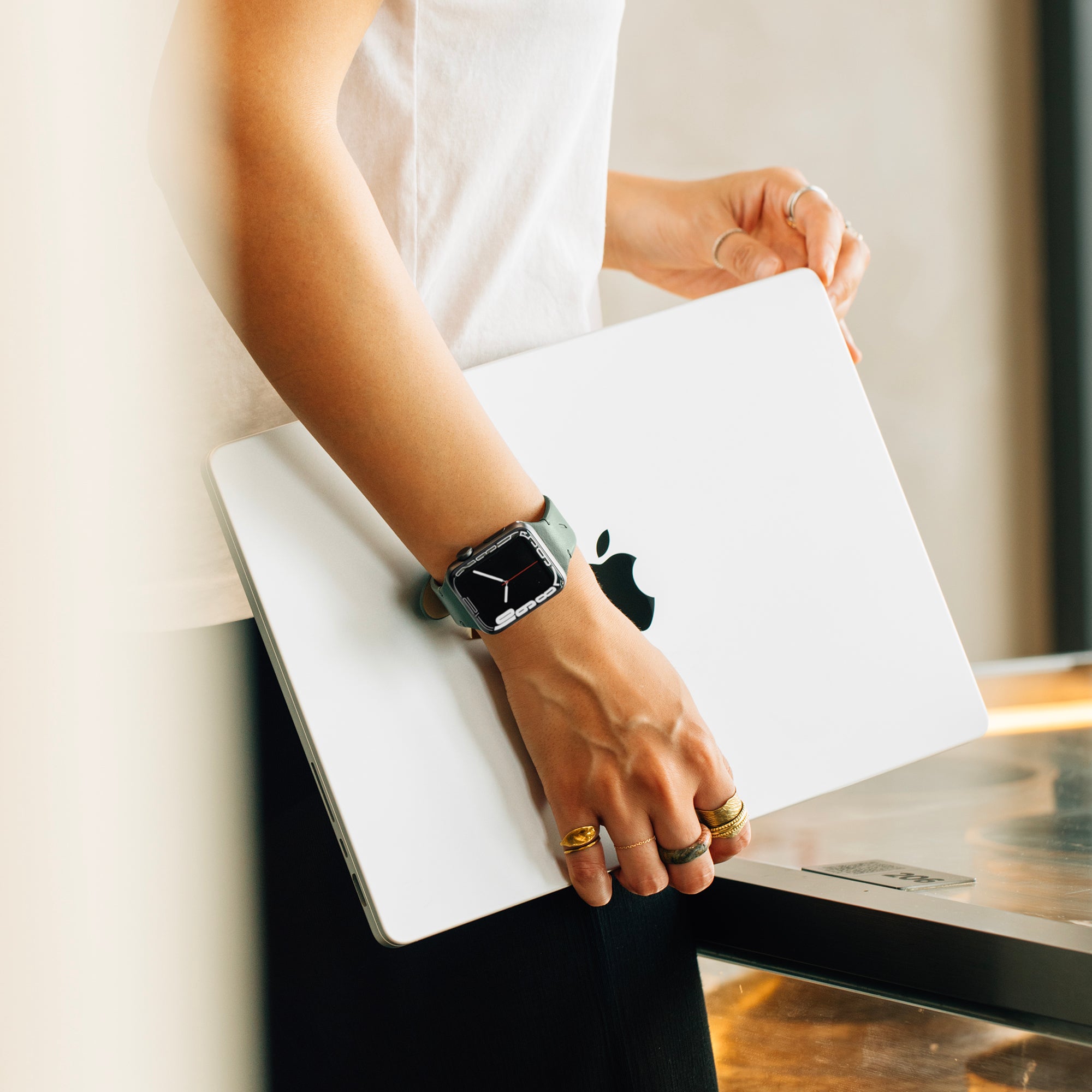 native-union-re-classic-band-bracelet-apple-watch-en-cuir-v-g-tal-yatay-attaches image 5