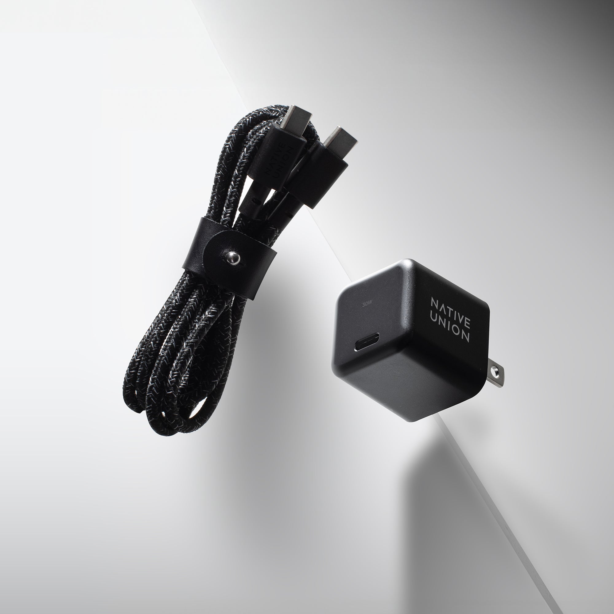 native-union-fast-gan-charger-pd-30w-avec-c-ble-usb-c-chargeur-compact-duo-iphon image 4
