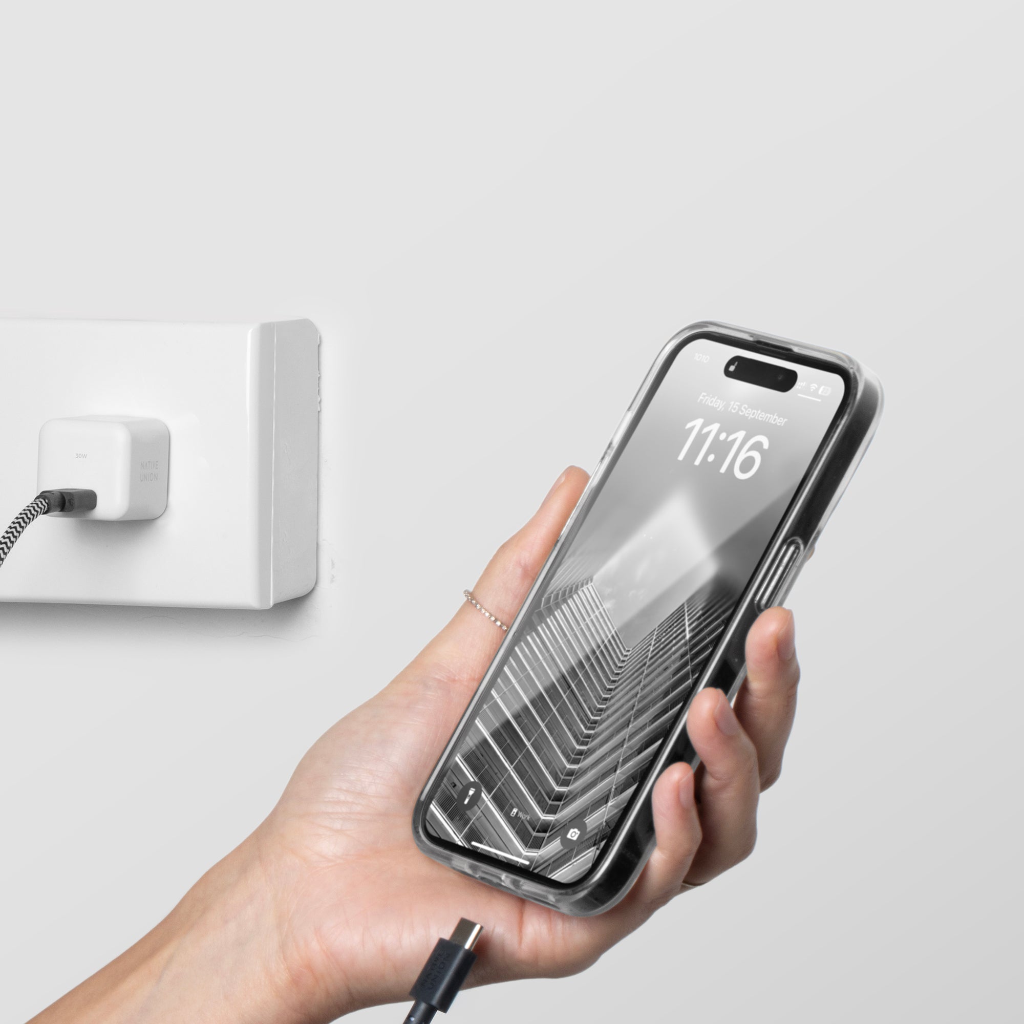 native-union-fast-gan-charger-pd-30w-avec-c-ble-usb-c-chargeur-compact-duo-iphon image 2