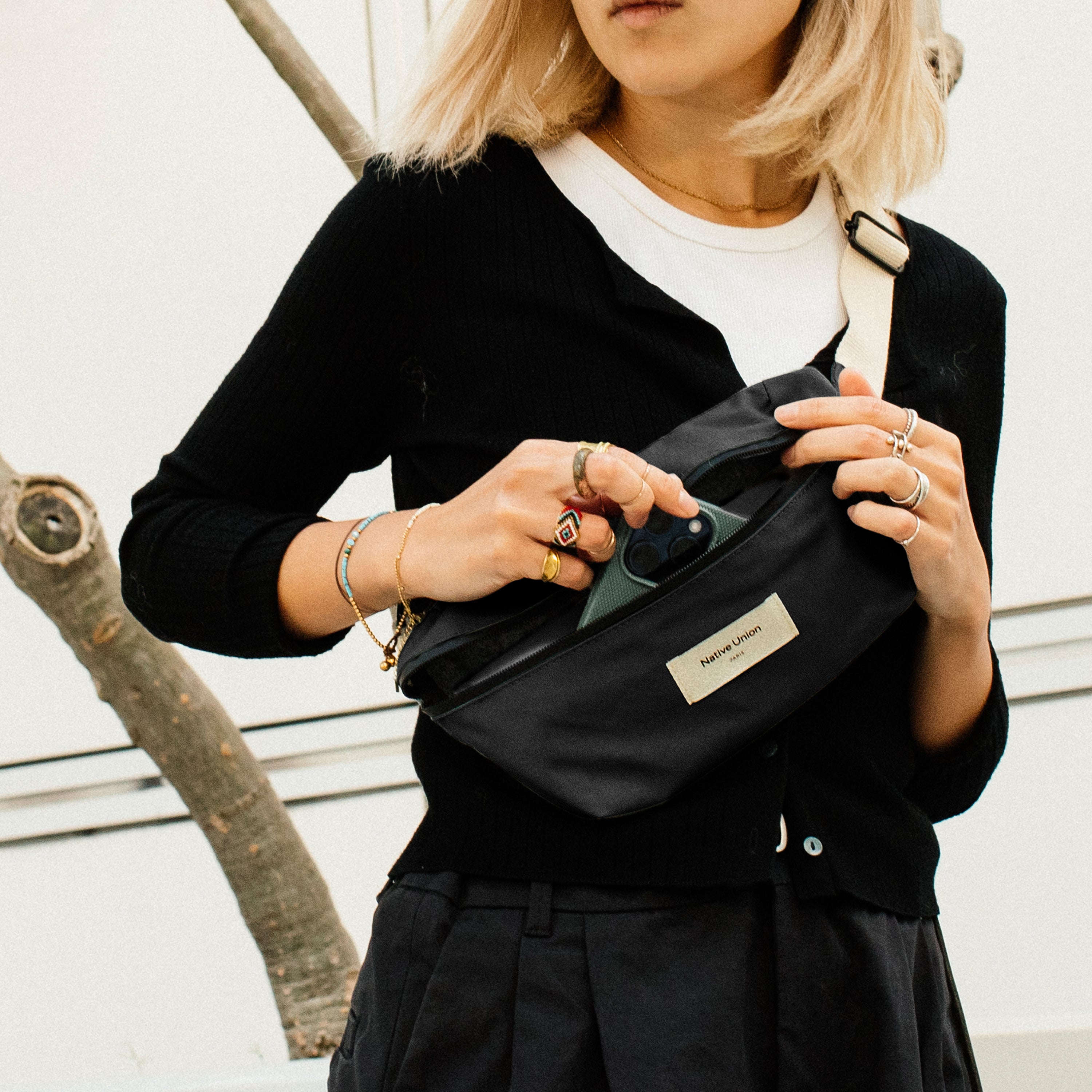 native-union-w-f-a-crossbody-pouch-pochette-banane-1-5-l-en-polyester-recycl-100 image 6