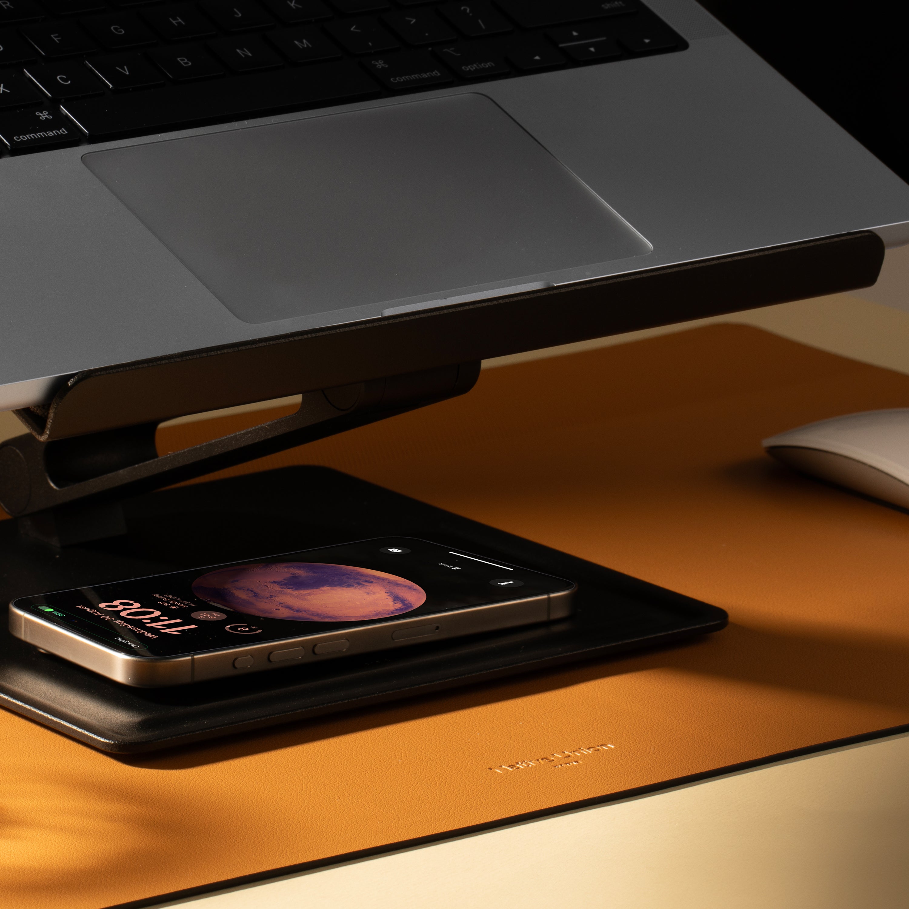 native-union-the-perfect-desk-set-support-d-ordinateur-portable-r-glable-et-tapi image 3