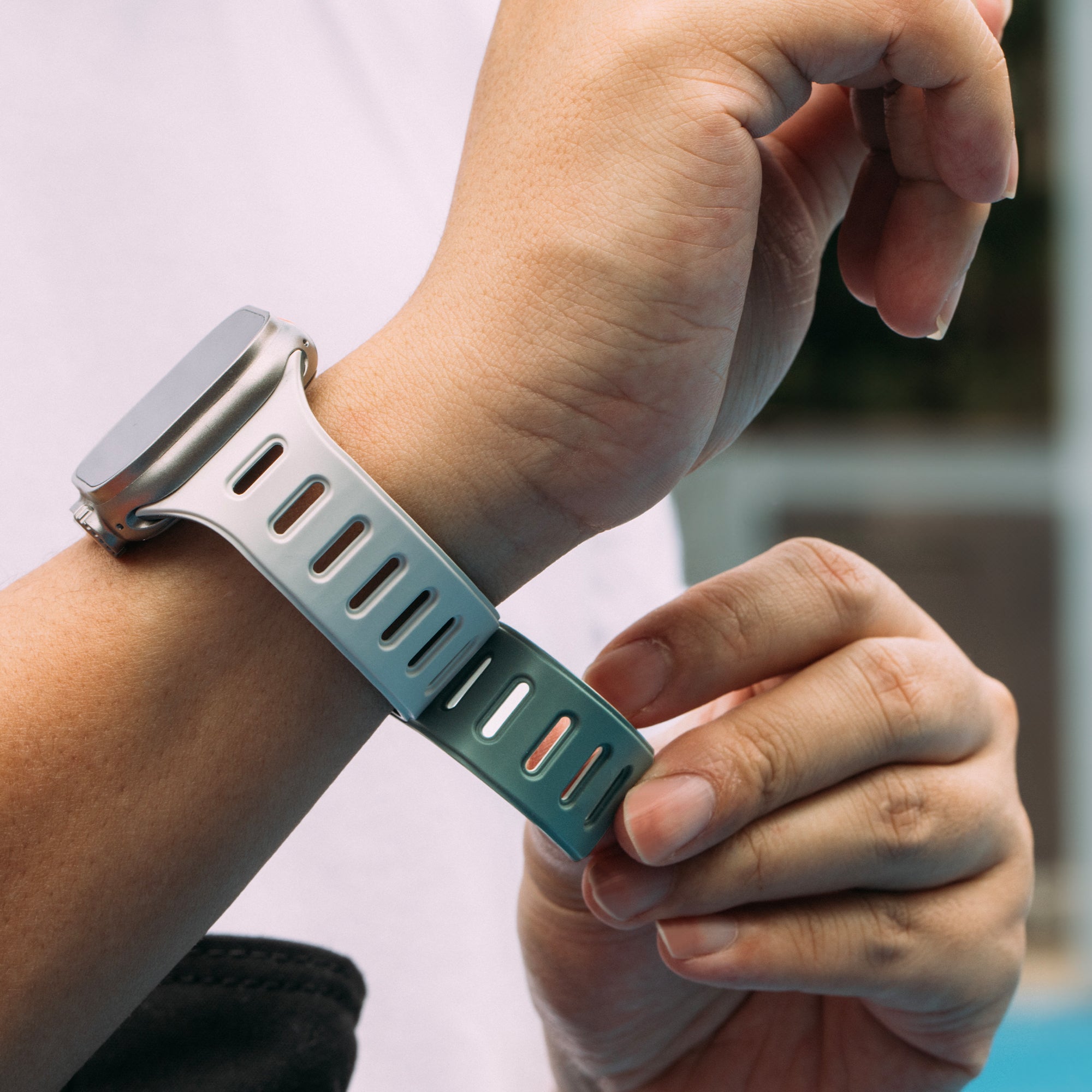 native-union-active-magnetic-band-bracelet-apple-watch-r-versible-magn-tique-res image 8