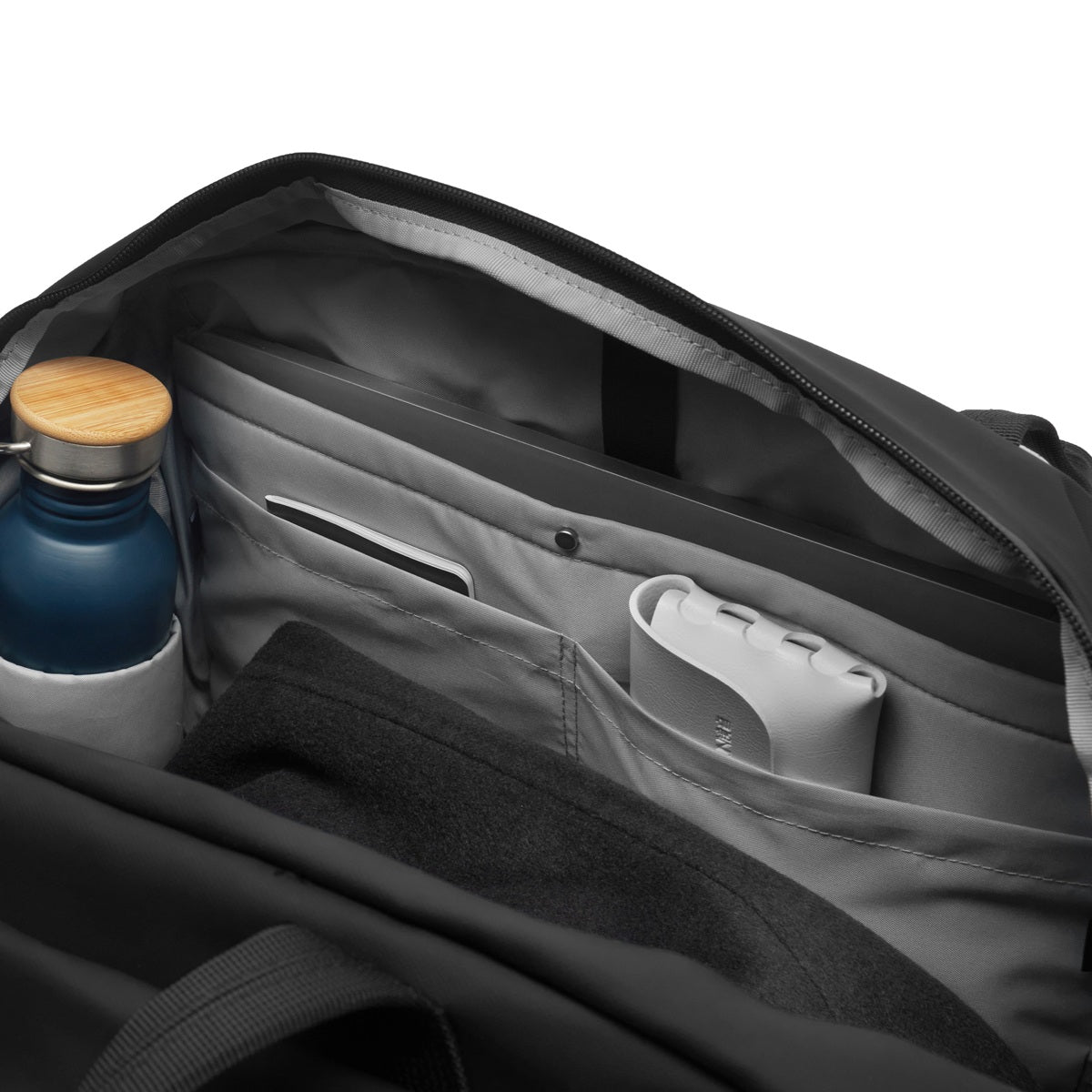 xd-design-urban-weekend-bag-sac-de-voyage-souple-d-perlant-33l-pour-ordinateur-1 image 4