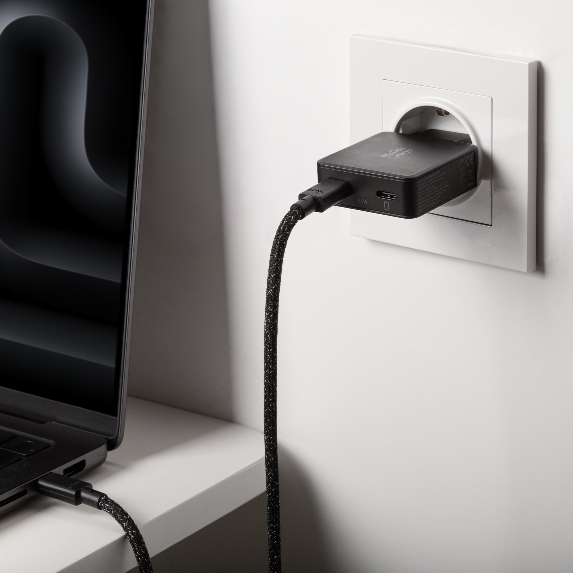 native-union-pocket-gan-charger-pd-65w-chargeur-ultra-fin-2-ports-usb-c-power-de image 4