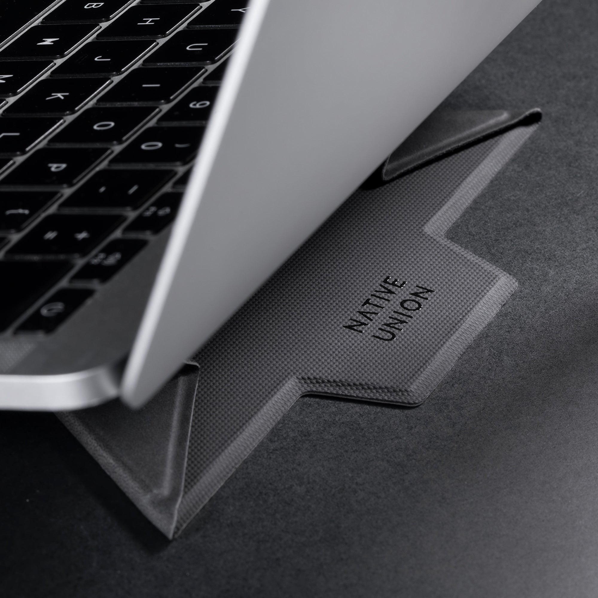 native-union-rise-laptop-stand-support-ordinateur-portable-pliable-origami-20-ul image 7