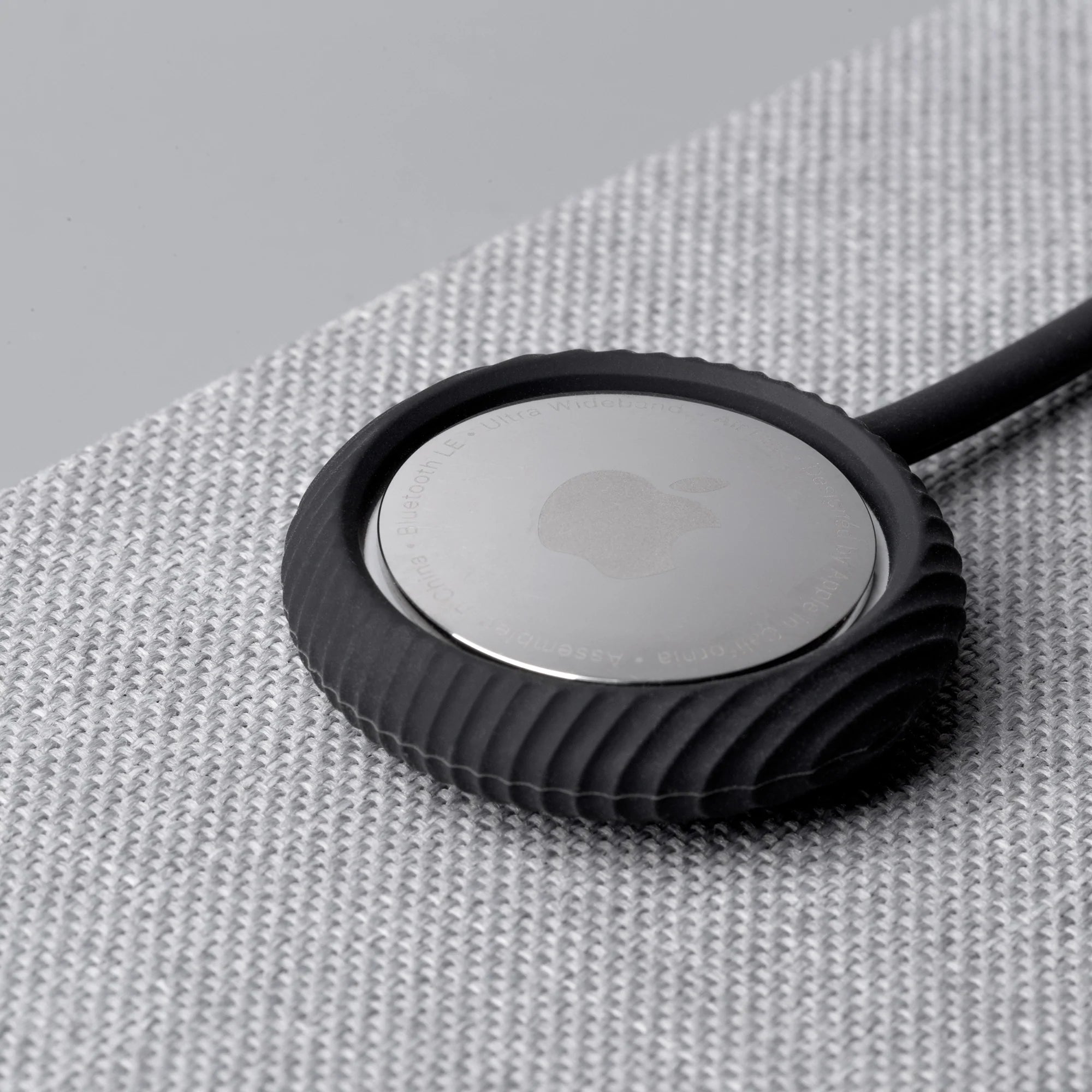 native-union-curve-airtag-loop-boucle-de-fixation-silicone-pour-airtag-sangle-fi image 7